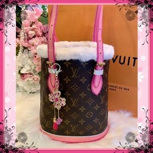 ‼️SOLD‼️🎀AUTHENTIC LOUIS VUITTON PETIT BUCKET🎀